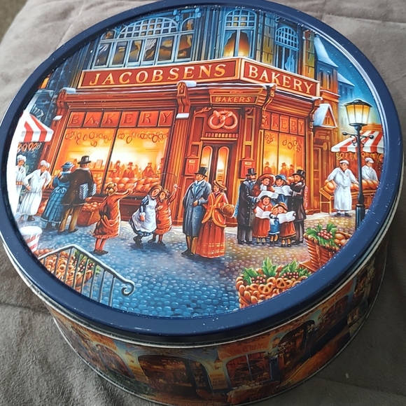 SOLD Jacobsen Bakery EMPTY cookietin featurescharming townscenewithgirls jumping - Picture 1 of 12